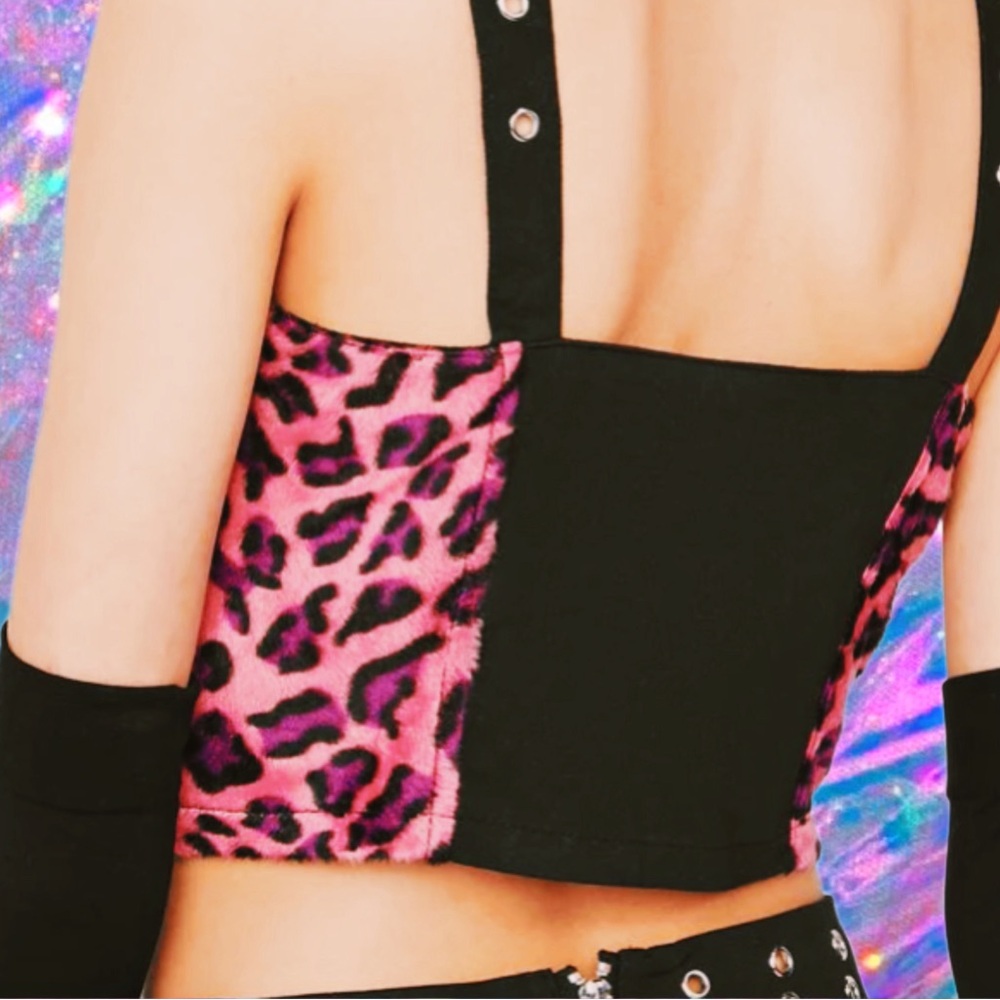 Dolls Kill Grave Girls ‘Spot Me’ Pink Leopard Faux Fur Zip Top 🐾 - Picture 3 of 3